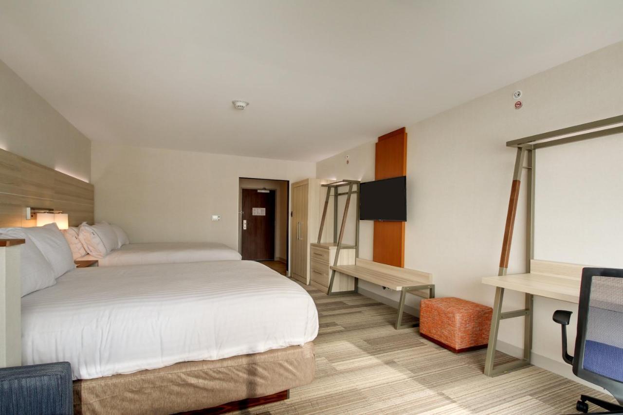 Holiday Inn Express & Suites Galesburg By Ihg Kamer foto