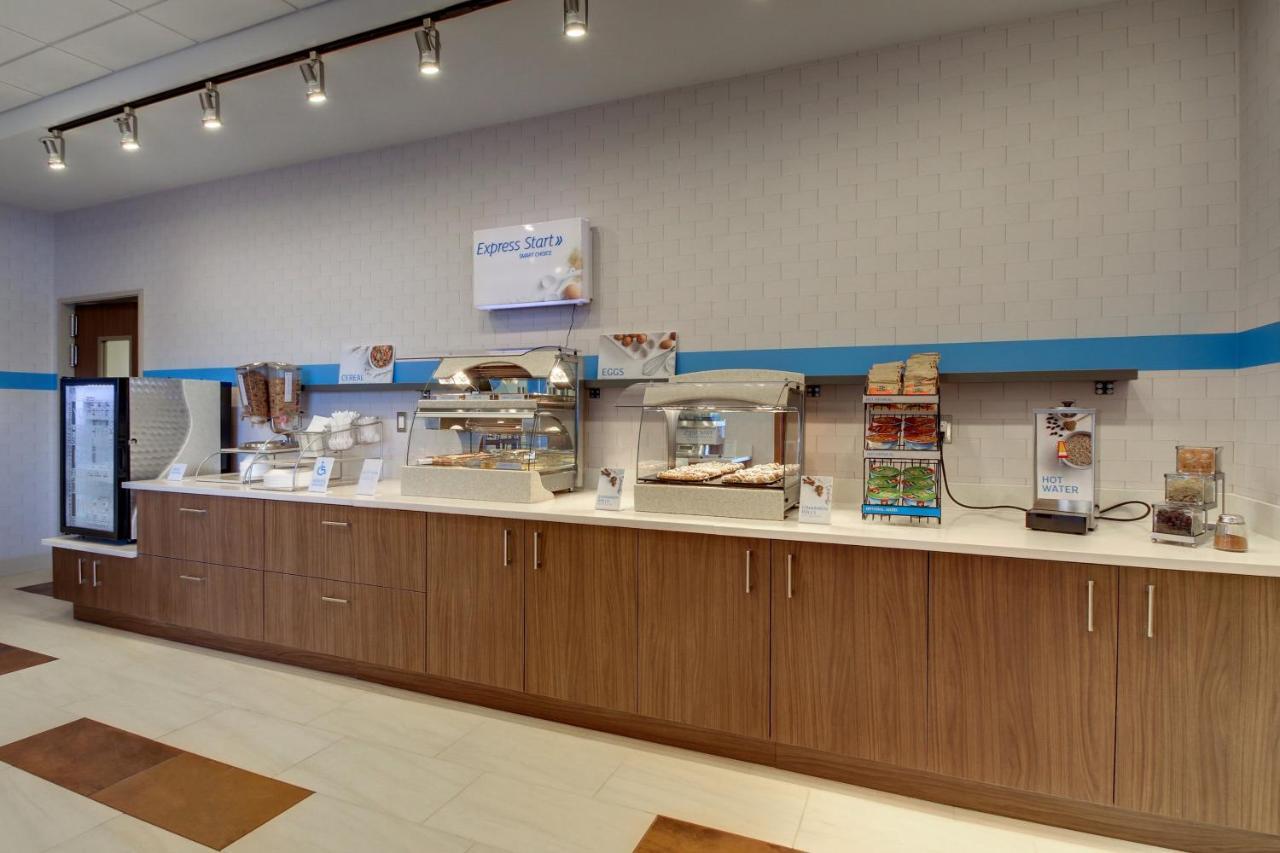 Holiday Inn Express & Suites Galesburg By Ihg Buitenkant foto