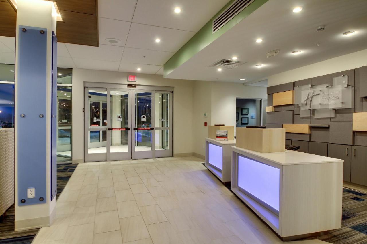 Holiday Inn Express & Suites Galesburg By Ihg Buitenkant foto