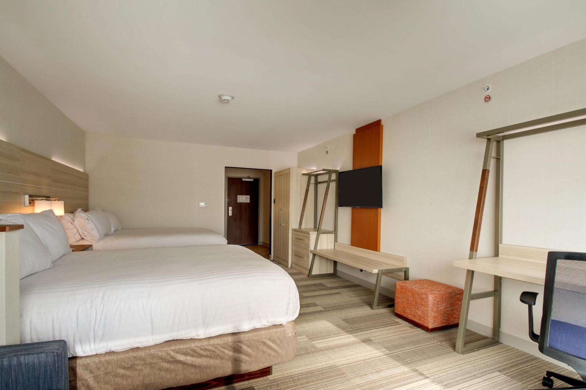 Holiday Inn Express & Suites Galesburg By Ihg Buitenkant foto