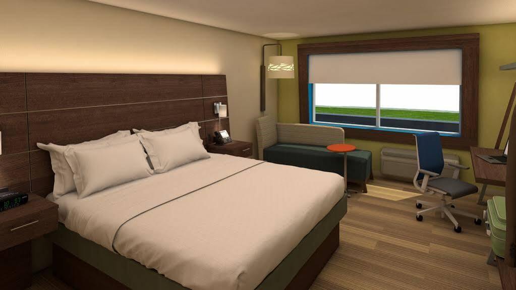 Holiday Inn Express & Suites Galesburg By Ihg Buitenkant foto