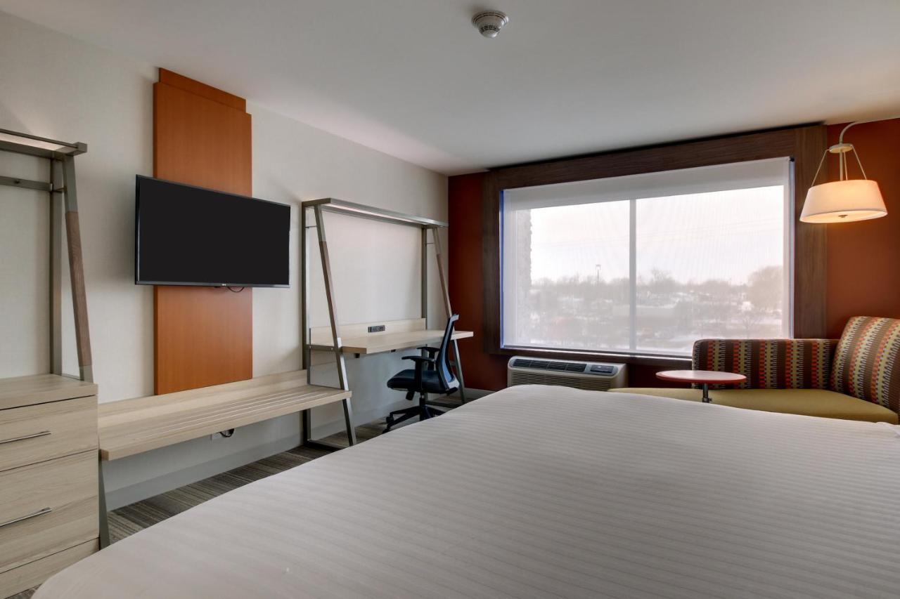 Holiday Inn Express & Suites Galesburg By Ihg Buitenkant foto